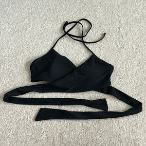Aerie wrap bikini top, size S, great condition.